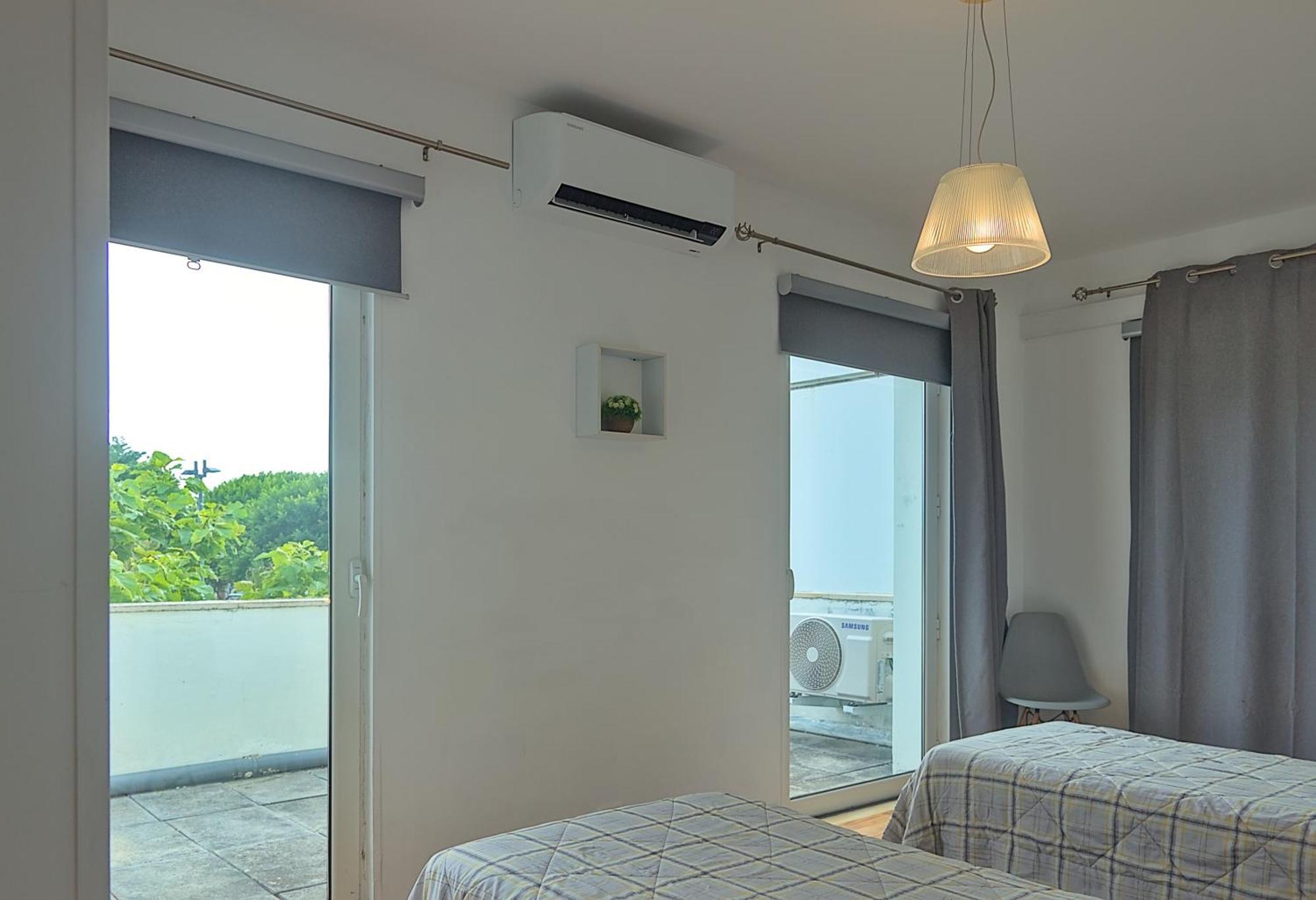 Downtown Praia Da Vitoria Al Kamer foto